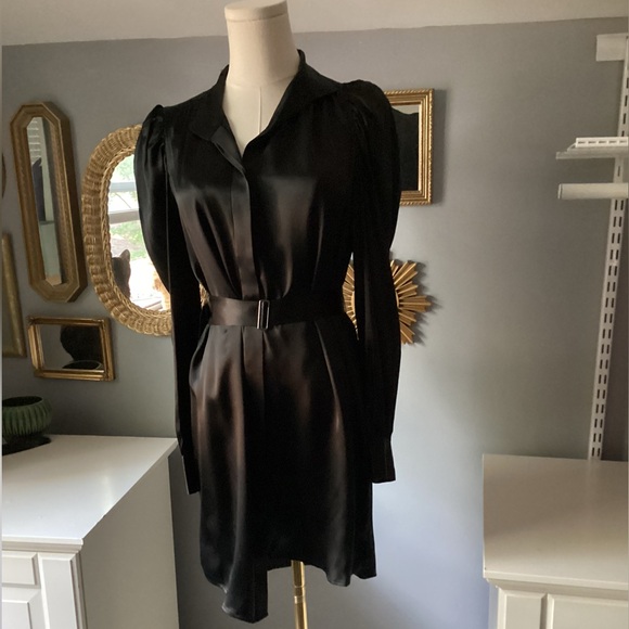 Frame Gillian belted long sleeve shirt: mini dress  in noir - Picture 9 of 10